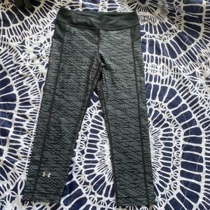 cropped under armor leggings